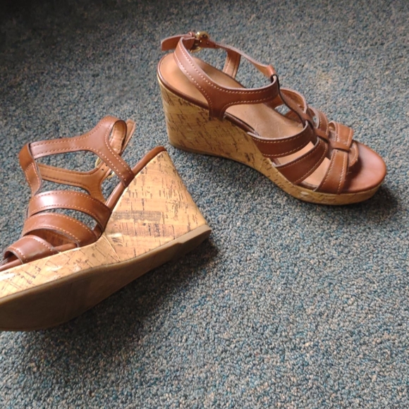 Wedges - Picture 2 of 2